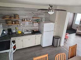 Auberge Jeunesse LouLou's Backpacker Hostel