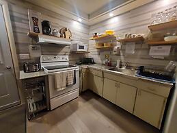 Auberge Jeunesse LouLou's Backpacker Hostel