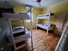 Auberge Jeunesse LouLou's Backpacker Hostel