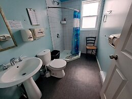 Auberge Jeunesse LouLou's Backpacker Hostel