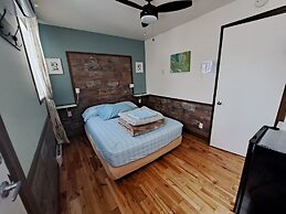 Auberge Jeunesse LouLou's Backpacker Hostel