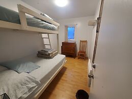 Auberge Jeunesse LouLou's Backpacker Hostel