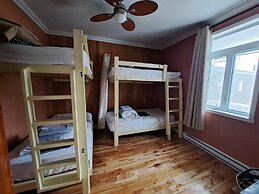 Auberge Jeunesse LouLou's Backpacker Hostel