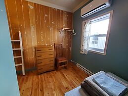 Auberge Jeunesse LouLou's Backpacker Hostel