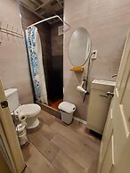 Auberge Jeunesse LouLou's Backpacker Hostel