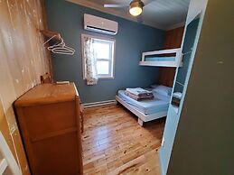 Auberge Jeunesse LouLou's Backpacker Hostel