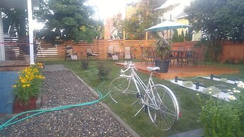 Auberge Jeunesse LouLou's Backpacker Hostel