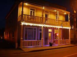 Auberge Jeunesse LouLou's Backpacker Hostel