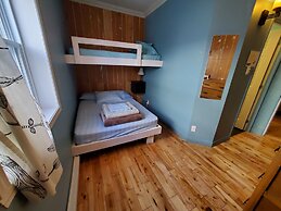 Auberge Jeunesse LouLou's Backpacker Hostel