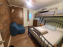 Auberge Jeunesse LouLou's Backpacker Hostel