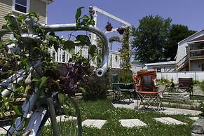 Auberge Jeunesse LouLou's Backpacker Hostel