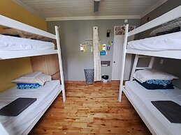 Auberge Jeunesse LouLou's Backpacker Hostel