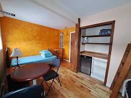 Auberge Jeunesse LouLou's Backpacker Hostel