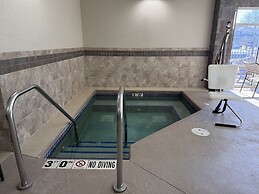 AmericInn by Wyndham Waupun