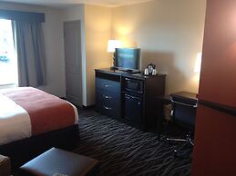 AmericInn by Wyndham Waupun