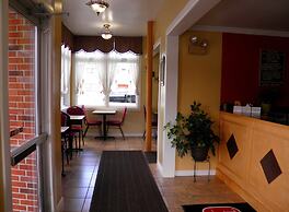 Travelers Inn