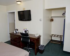 Travelers Inn