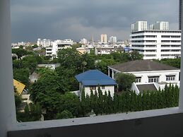 Komol Residence Bangkok