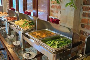 Lăng Cô Beach Resort