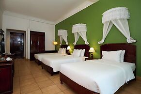 Lăng Cô Beach Resort