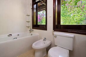 Lăng Cô Beach Resort