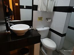 Silver Oaks Suite Hotel