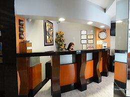 Silver Oaks Suite Hotel