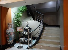 Silver Oaks Suite Hotel