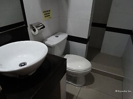 Silver Oaks Suite Hotel