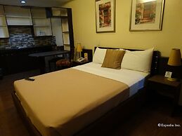 Silver Oaks Suite Hotel