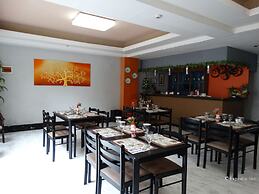 Silver Oaks Suite Hotel