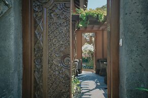 Parigata Villas Resort