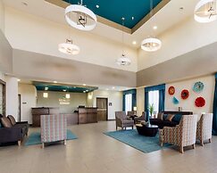 Quality Inn & Suites Victoria East