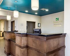 Quality Inn & Suites Victoria East