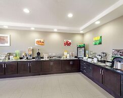 Quality Inn & Suites Victoria East