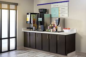 Garner Hotel Victoria - East by IHG