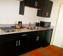 Quality Inn & Suites Victoria East