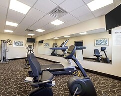 Quality Inn & Suites Victoria East