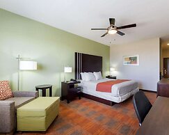Quality Inn & Suites Victoria East