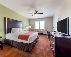 Quality Inn & Suites Victoria East