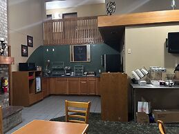 Northwoods Inn & Suites Blackduck