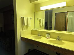 Northwoods Inn & Suites Blackduck