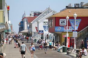 Seabonay Oceanfront Motel