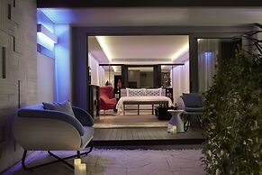 Double-Six Luxury Hotel