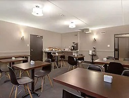 Days Inn by Wyndham Stouffville