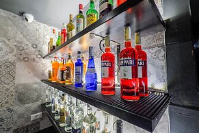 Alessandro Palace & Bar - Hostel