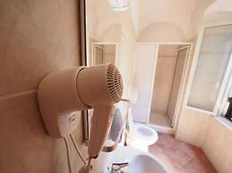 Alessandro Palace & Bar - Hostel