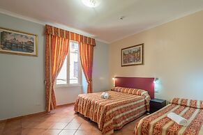 Alessandro Palace & Bar - Hostel