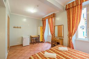 Alessandro Palace & Bar - Hostel