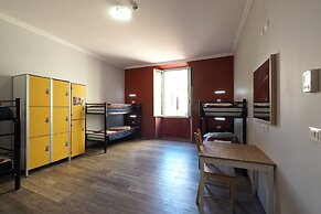 Alessandro Palace & Bar - Hostel